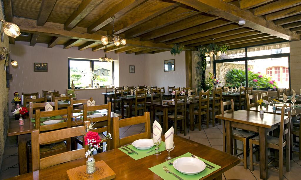 La Table Du Chaffour Hotel Saint-Genies-Bellevue Exterior photo