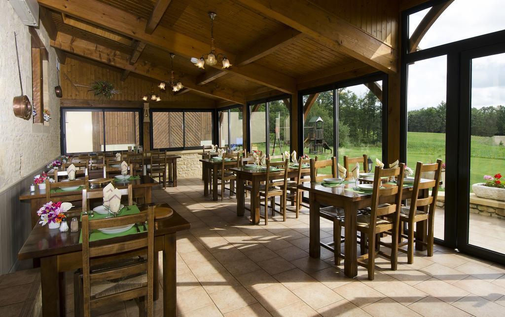 La Table Du Chaffour Hotel Saint-Genies-Bellevue Exterior photo